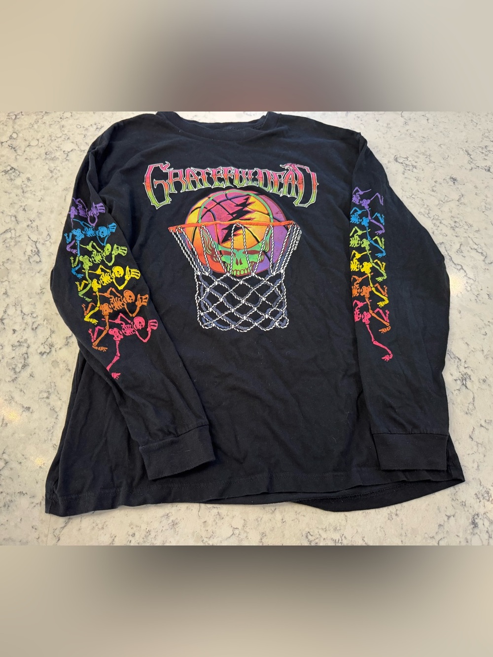Hollister Men's Oversized Grateful Dead Size Medium Long Sleeve Tee.